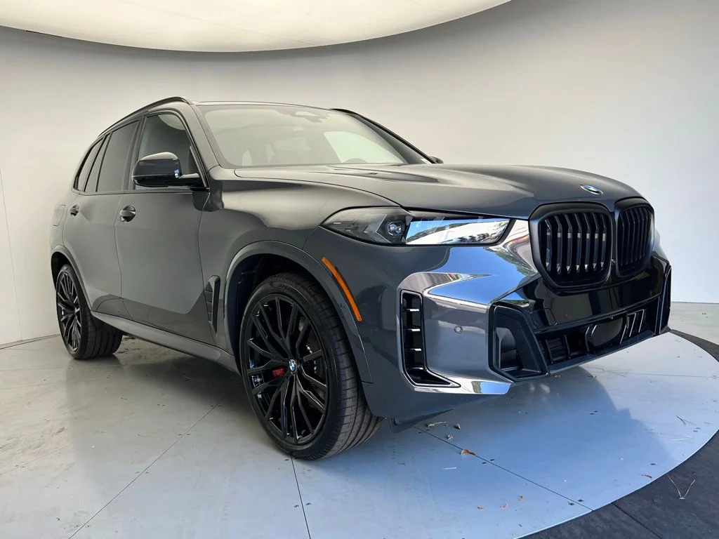 New 2026 Dravit Grey Metallic BMW xDrive40i image 2