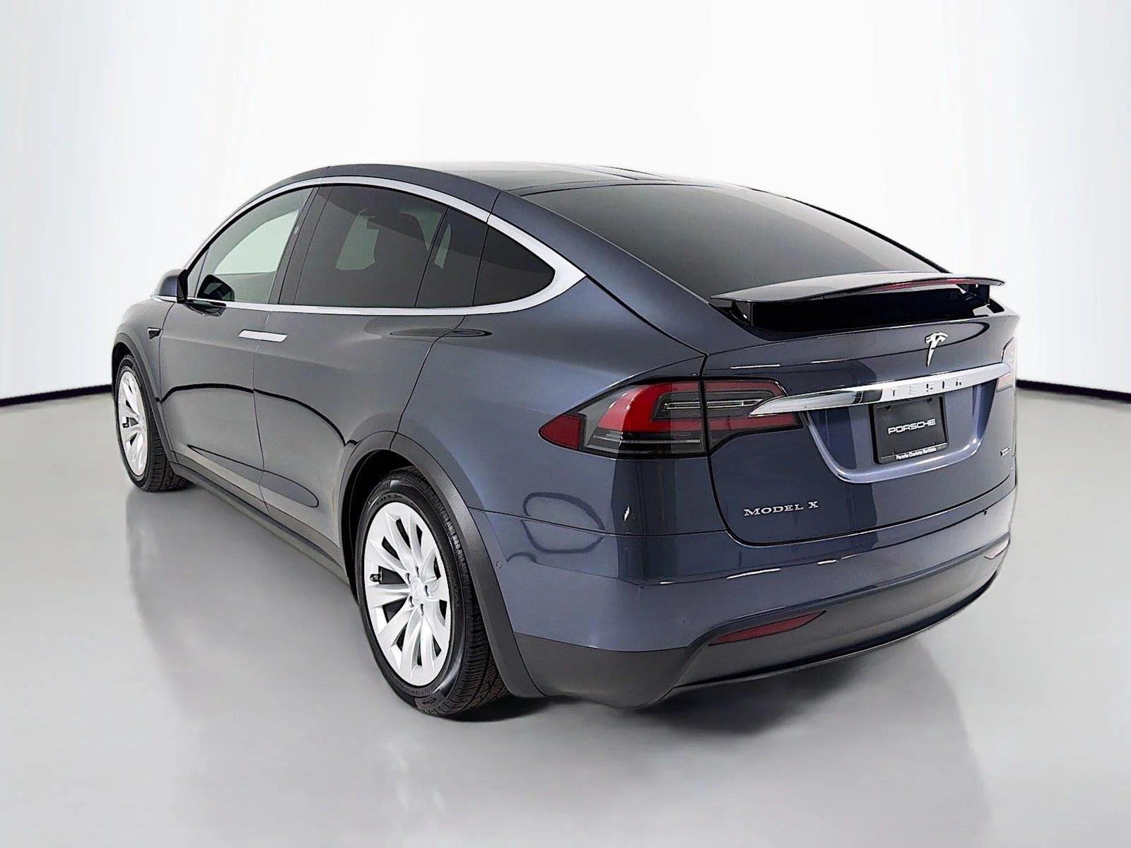 Used 2018  Tesla 100D image 3