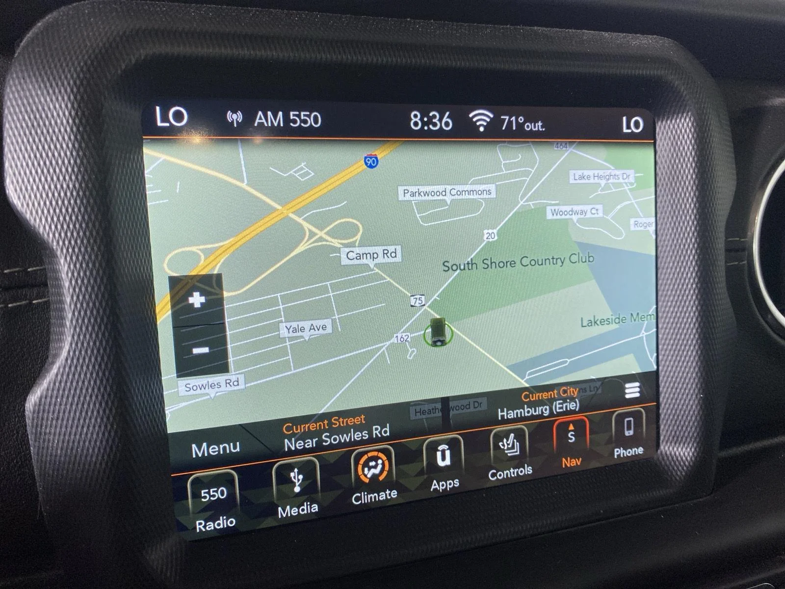 Used 2019 Hellayella Jeep Sahara image 21