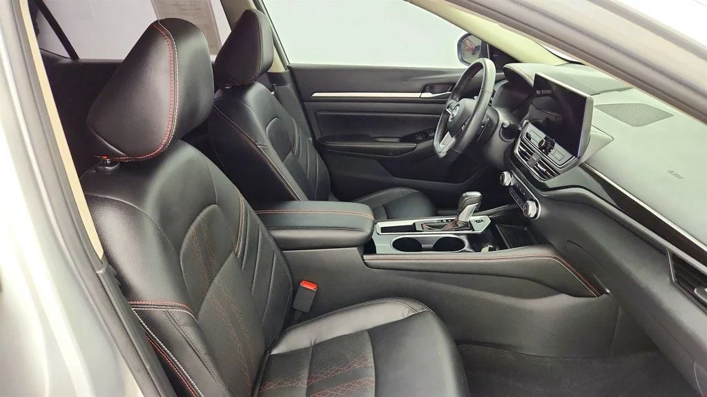 Used 2024 Brilliant Silver Metallic Nissan 2.5 SR Sedan w/ Premium Pkg feat. Moonroof image 24