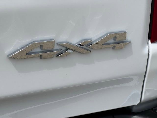 New 2026 Bright White Clear-Coat Exterior Paint RAM Laramie image 35