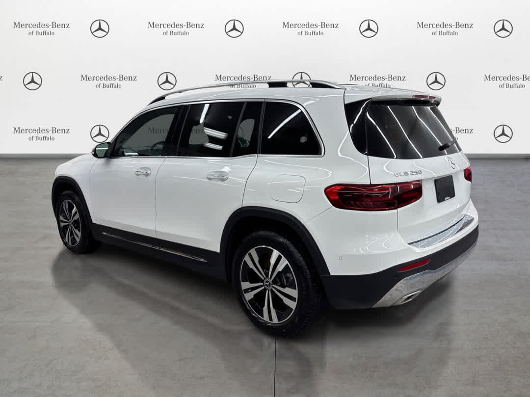 Certified Used 2025 Polar White Mercedes-Benz GLB 250 image 7