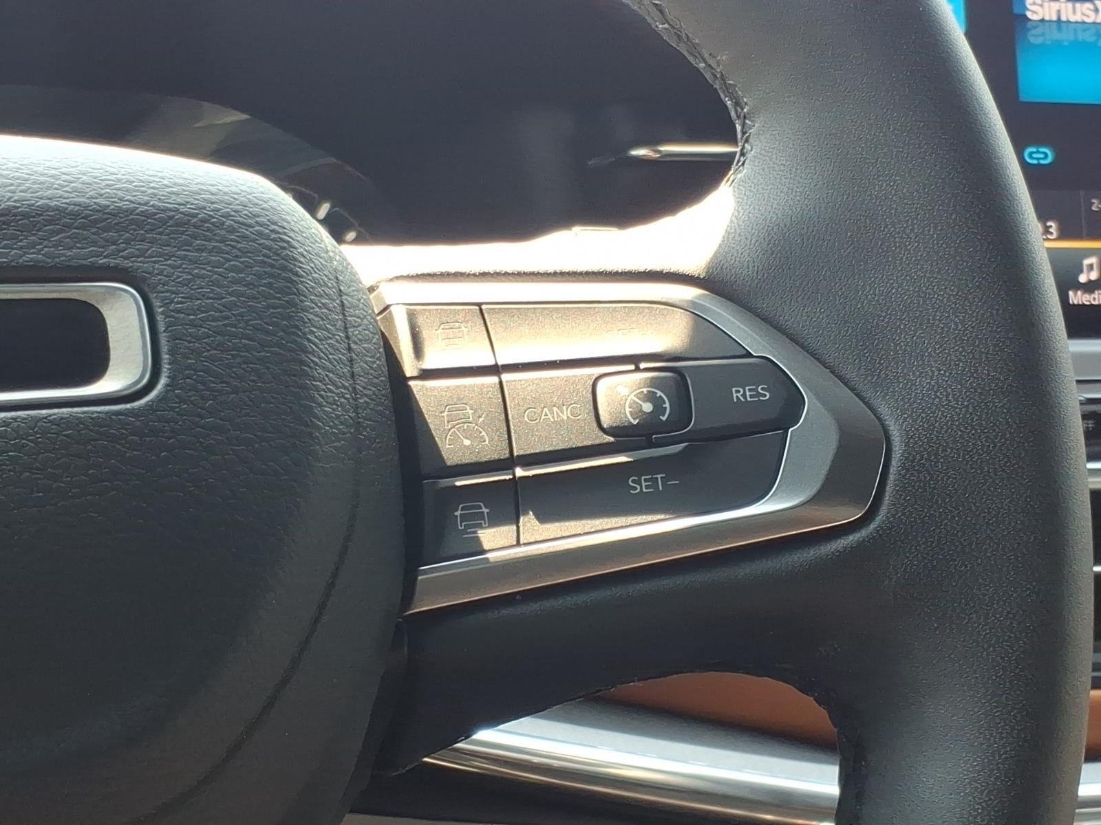 Used 2023 Bright White Clearcoat Jeep Limited image 27