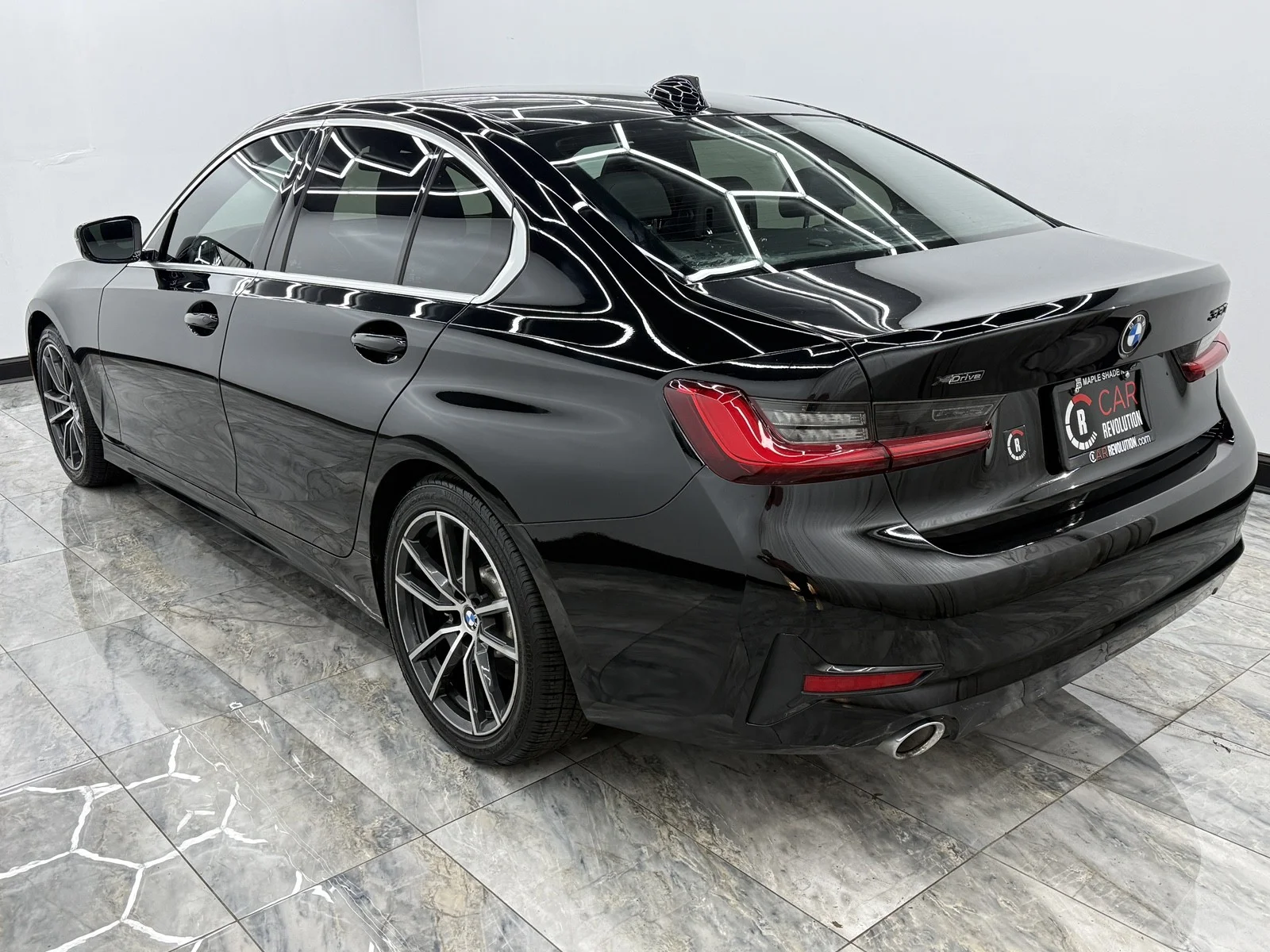 Used 2019 Jet Black BMW 330i xDrive image 4