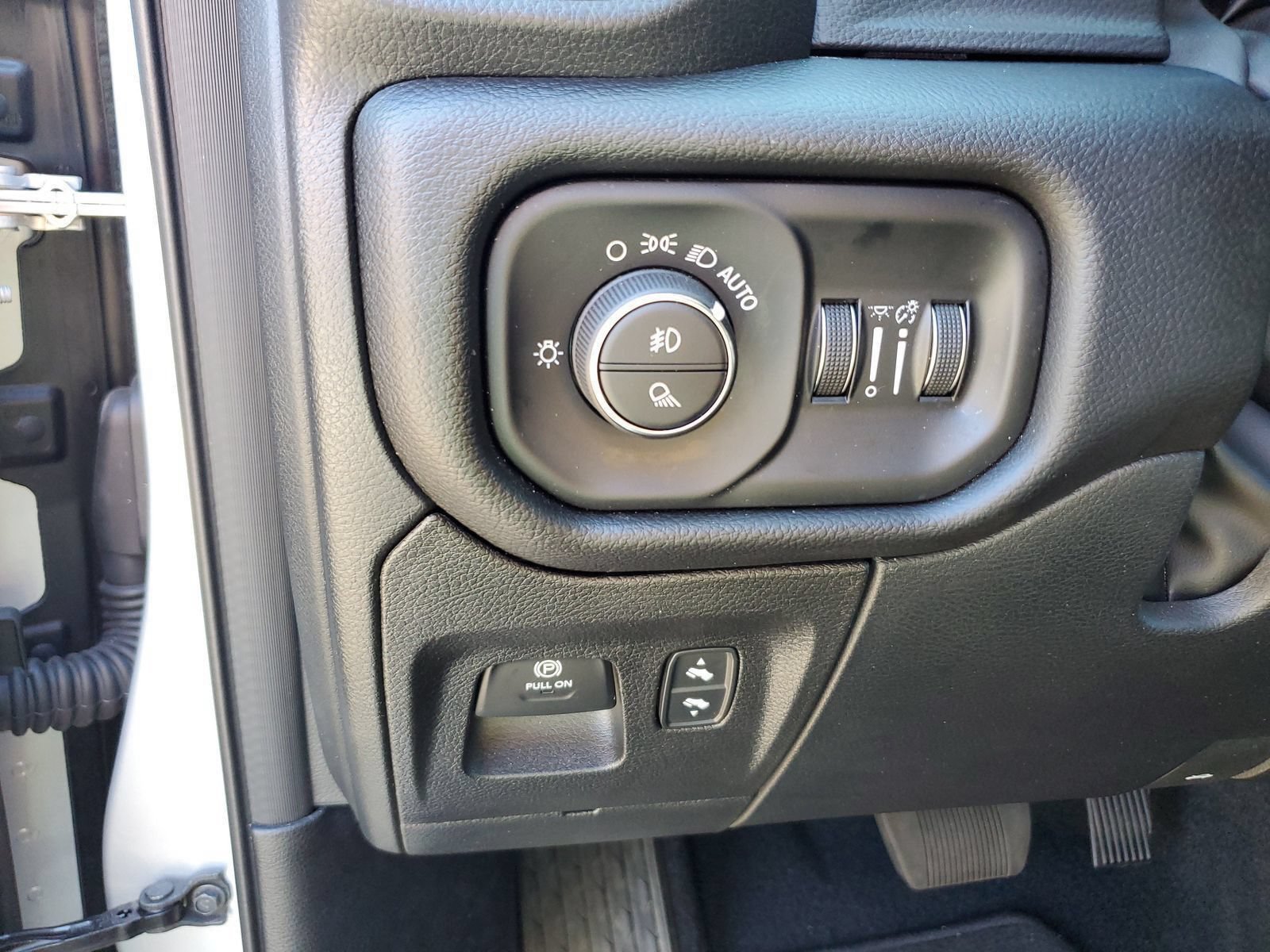 Used 2026 Silver Ram Laramie image 16