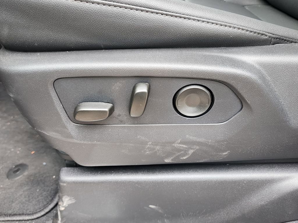 2026 GMC Sierra 1500 SLT - Photo 18