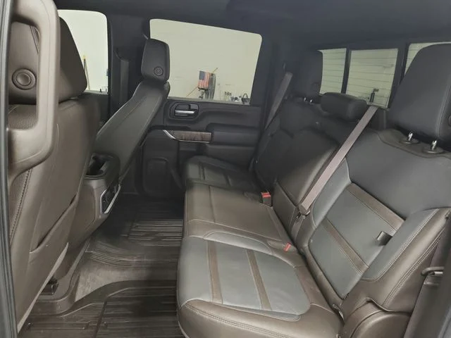 Used 2022 White GMC Denali image 53