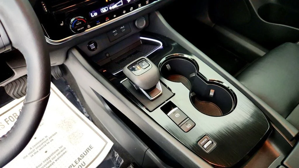 Used 2024 Gun Metallic Nissan FWD SL w/ Premium Pkg image 17