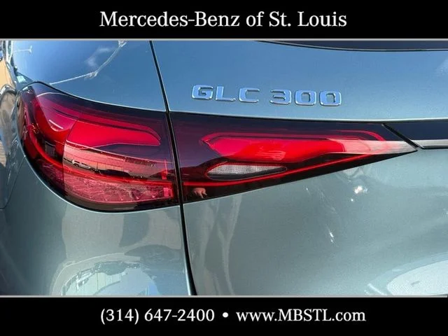 New 2026 Verde Silver Metallic Mercedes-Benz GLC 300 image 4