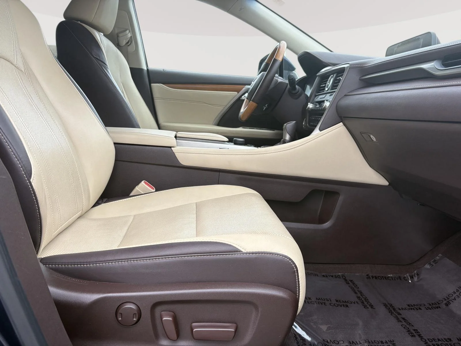 Used 2016  Lexus F Sport image 12