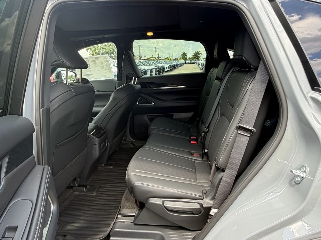 New 2027 2T HRBR GRAY INFINITI Sport AWD image 14