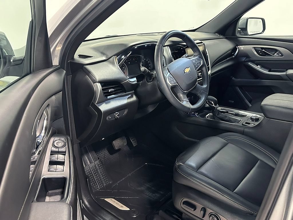 Used 2023 Sterling Gray Metallic Chevrolet LT Leather image 3