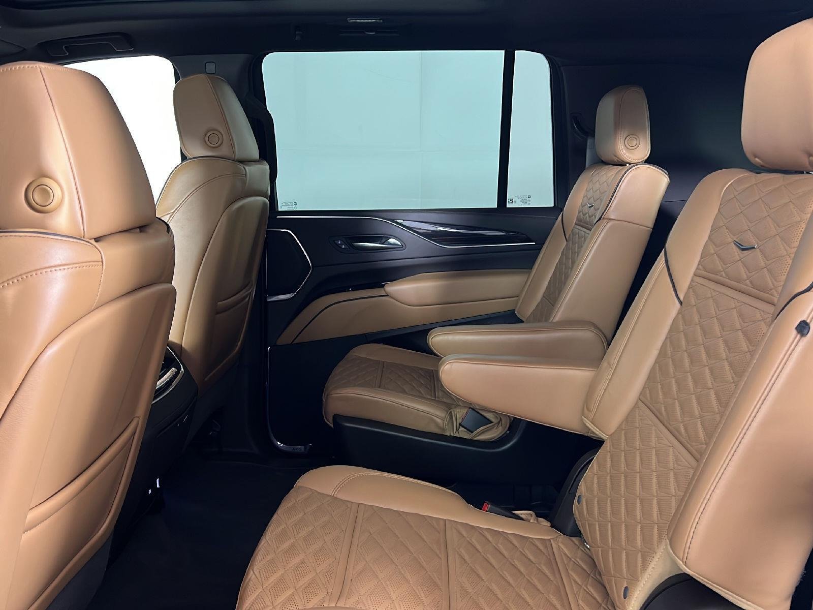 Used 2022 Dark Moon Blue Metallic Cadillac Premium Luxury image 35