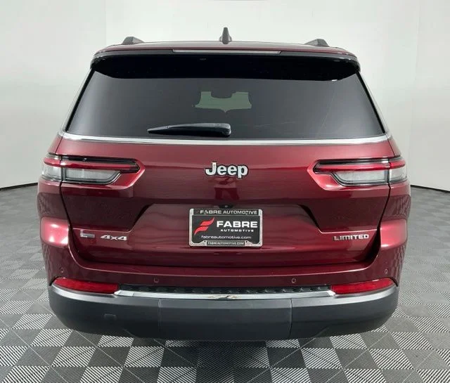 Used 2021 Velvet Jeep Limited image 6