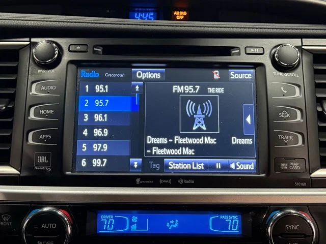 Used 2016 Silver Toyota Limited Platinum V6 image 27