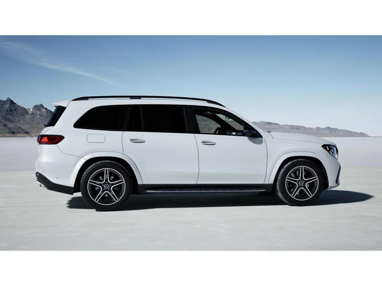 New 2027 MANUFAKTUR Moonlight White Metallic Mercedes-Benz GLS 450 image 17