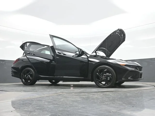 New 2026 Black Hyundai SEL Sport image 31