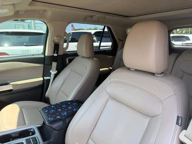 Used 2021 Gray Ford XLT image 11