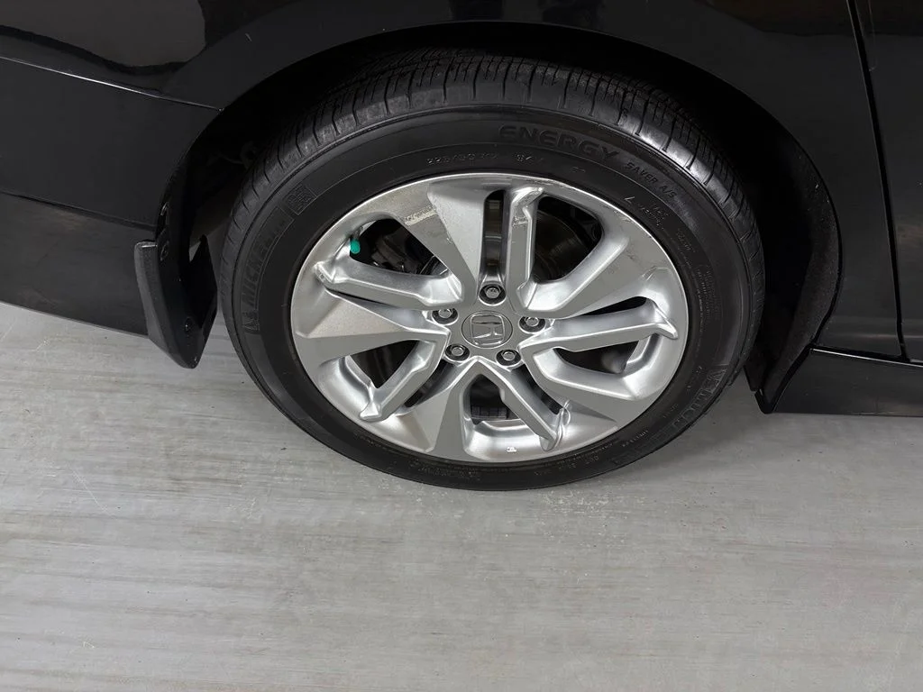 Used 2018  Honda LX image 11