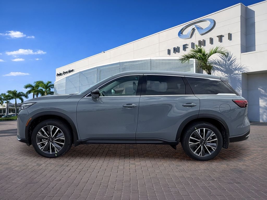 New 2027 HARBOR GRAY INFINITI Luxe FWD image 4