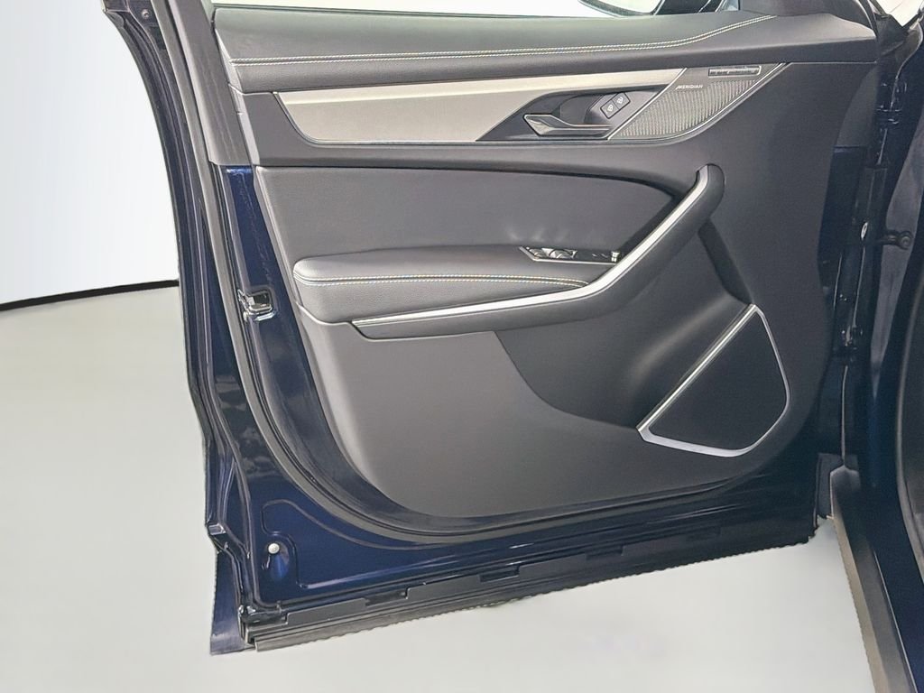 Used 2026 Portofino Blue Metallic Jaguar P250 R-Dynamic S image 18
