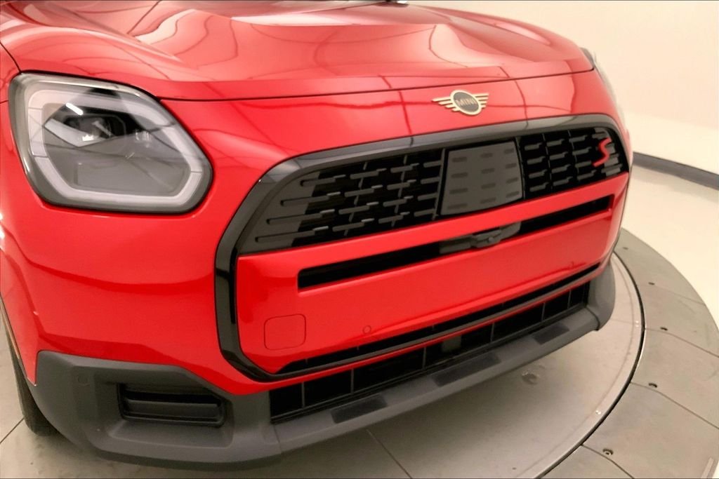 Certified Used 2025 Chili Red II MINI Iconic image 29