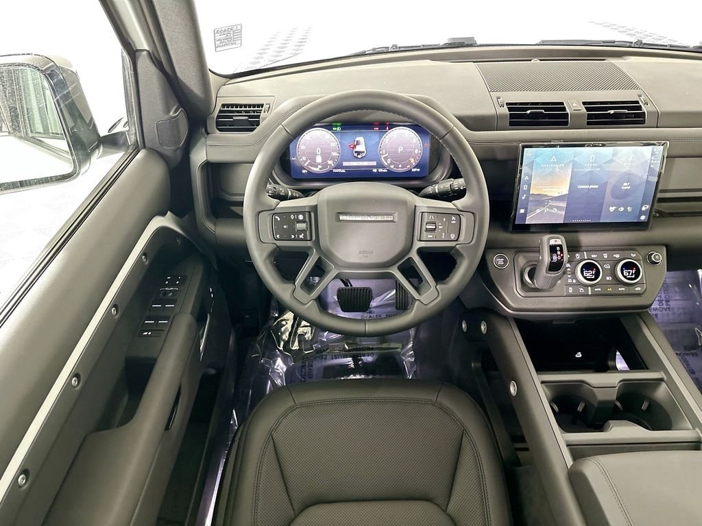 Certified Used 2025 Fuji White Land Rover S image 23