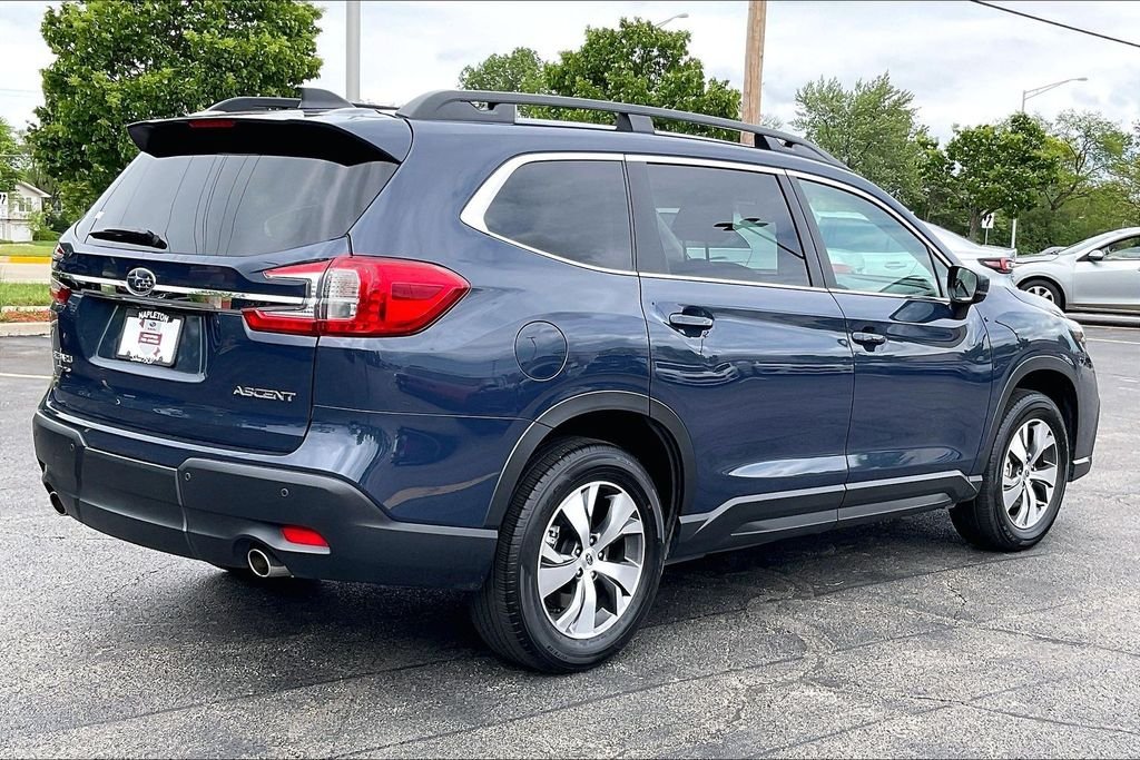 Used 2025 Blue Subaru Premium image 15