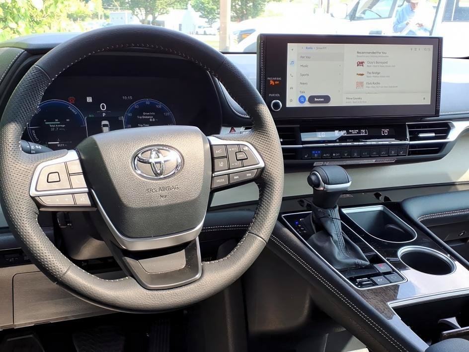 Certified Used 2026 Wind Chill Pearl Toyota Limited image 12