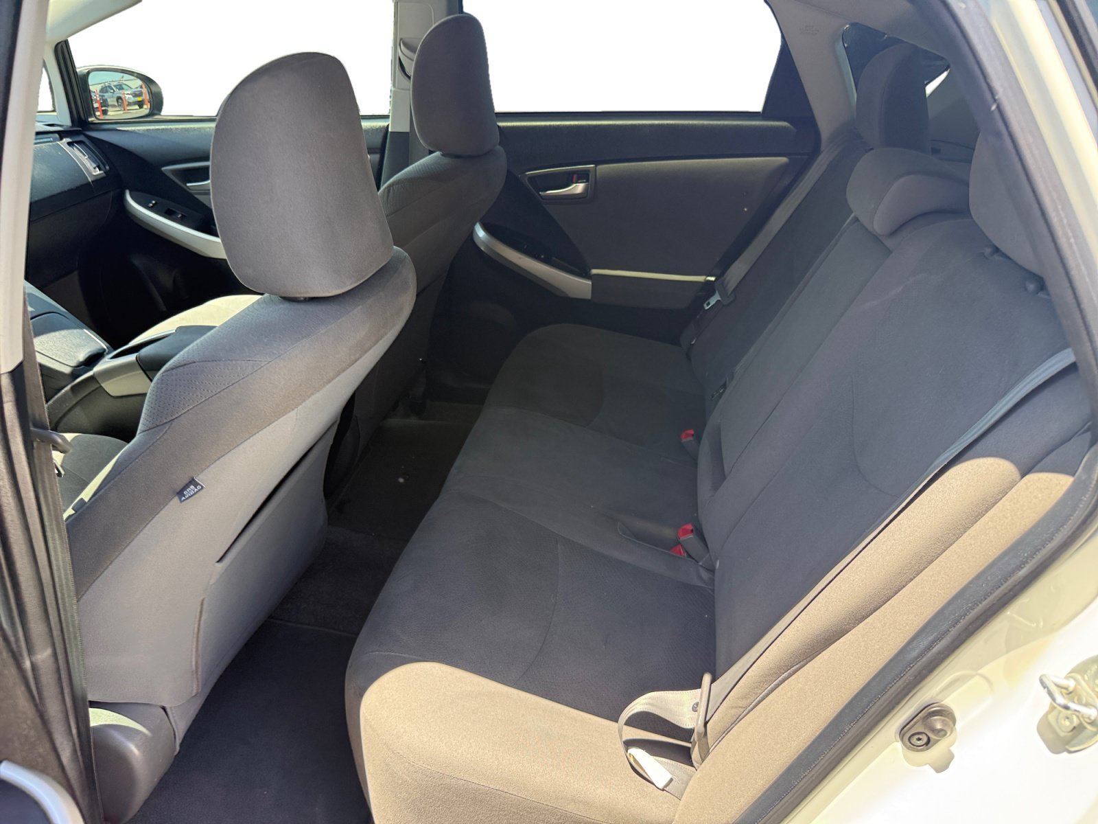 Used 2013 Blizzard Pearl Toyota Base image 16