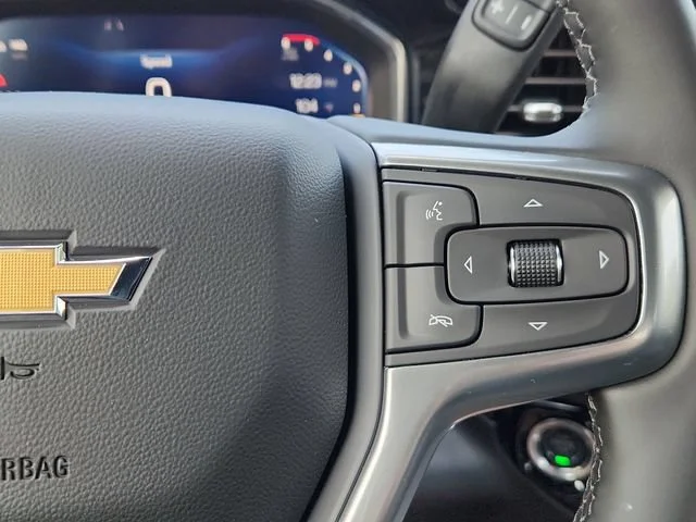 New 2026 Summit White Chevrolet LT DRW image 24