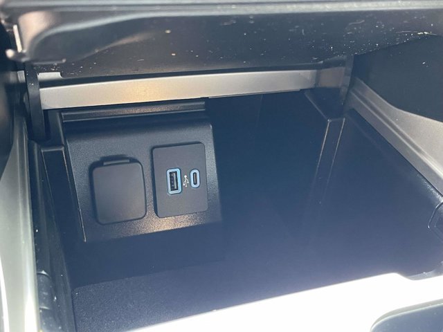 Used 2022 Carbonized Gray Metallic Ford XLT image 46