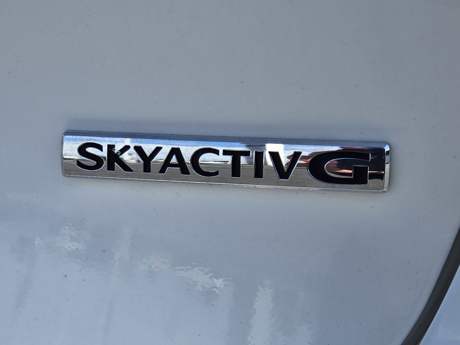 Used 2020 Snowflake White Pearl Mica Mazda Preferred Package image 9
