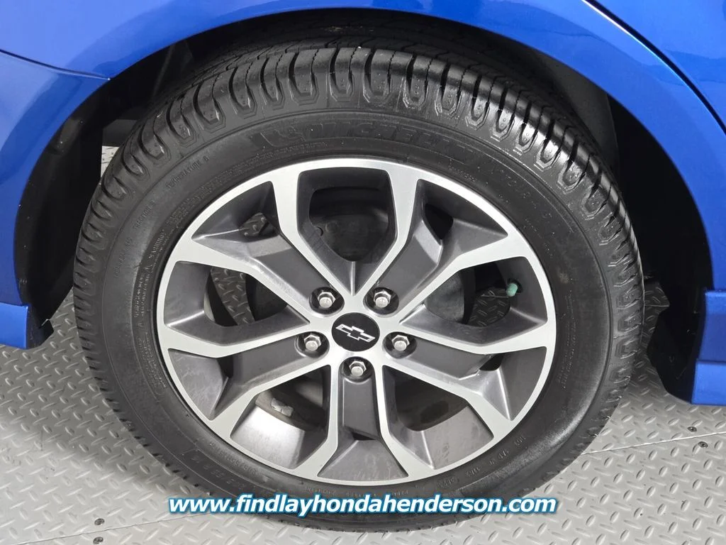 Used 2020 Blue Metallic Chevrolet LT image 11