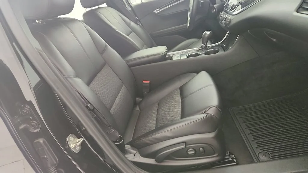 Certified Used 2016 MOSAIC BLACK METALLIC Chevrolet LT image 27