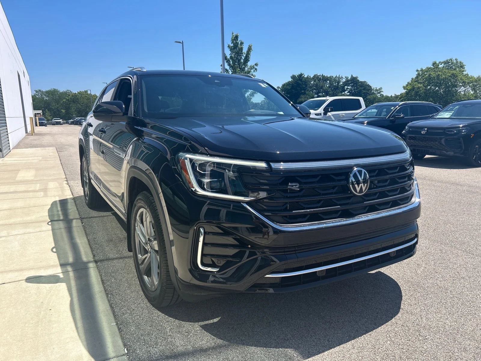 Certified Used 2024  Volkswagen SEL R-Line 4Motion image 7