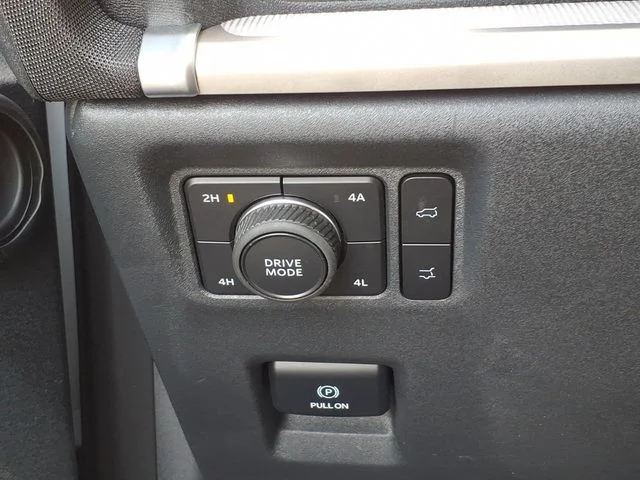 Used 2025 White Ford Active image 21