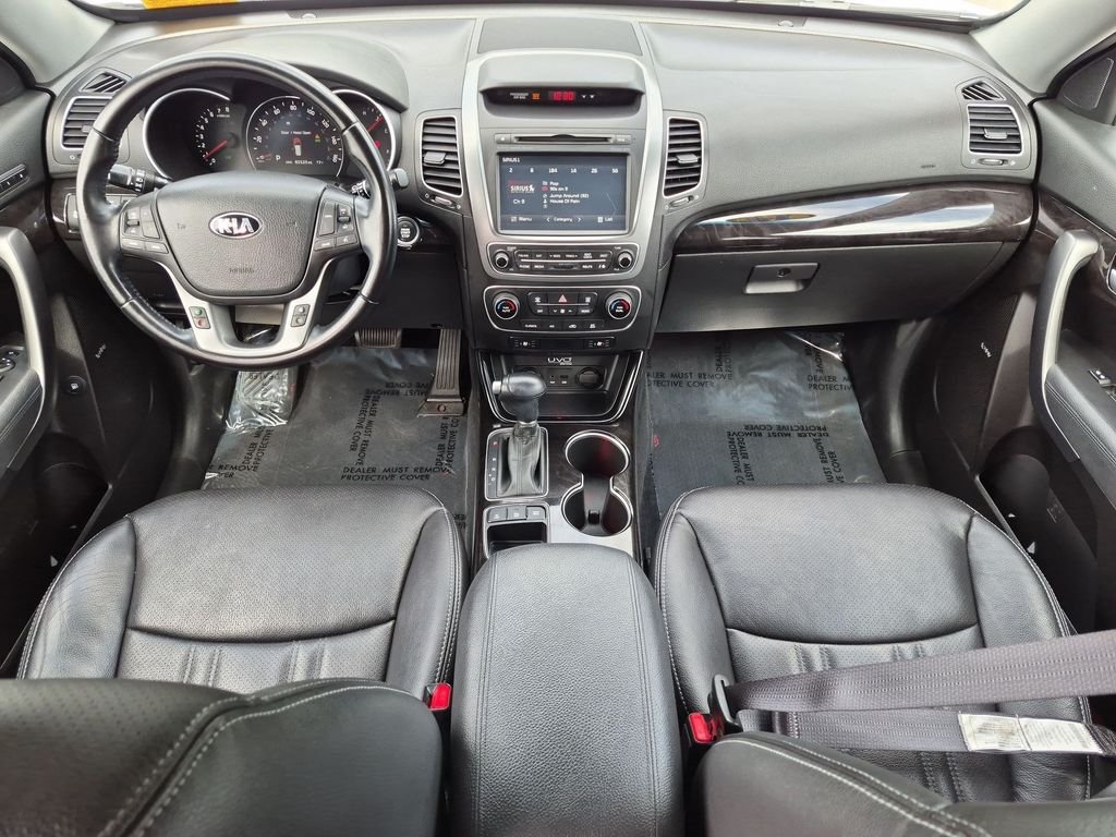 Used 2014 White Kia EX image 26