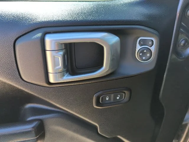 Used 2021 Gray Jeep Rubicon image 18