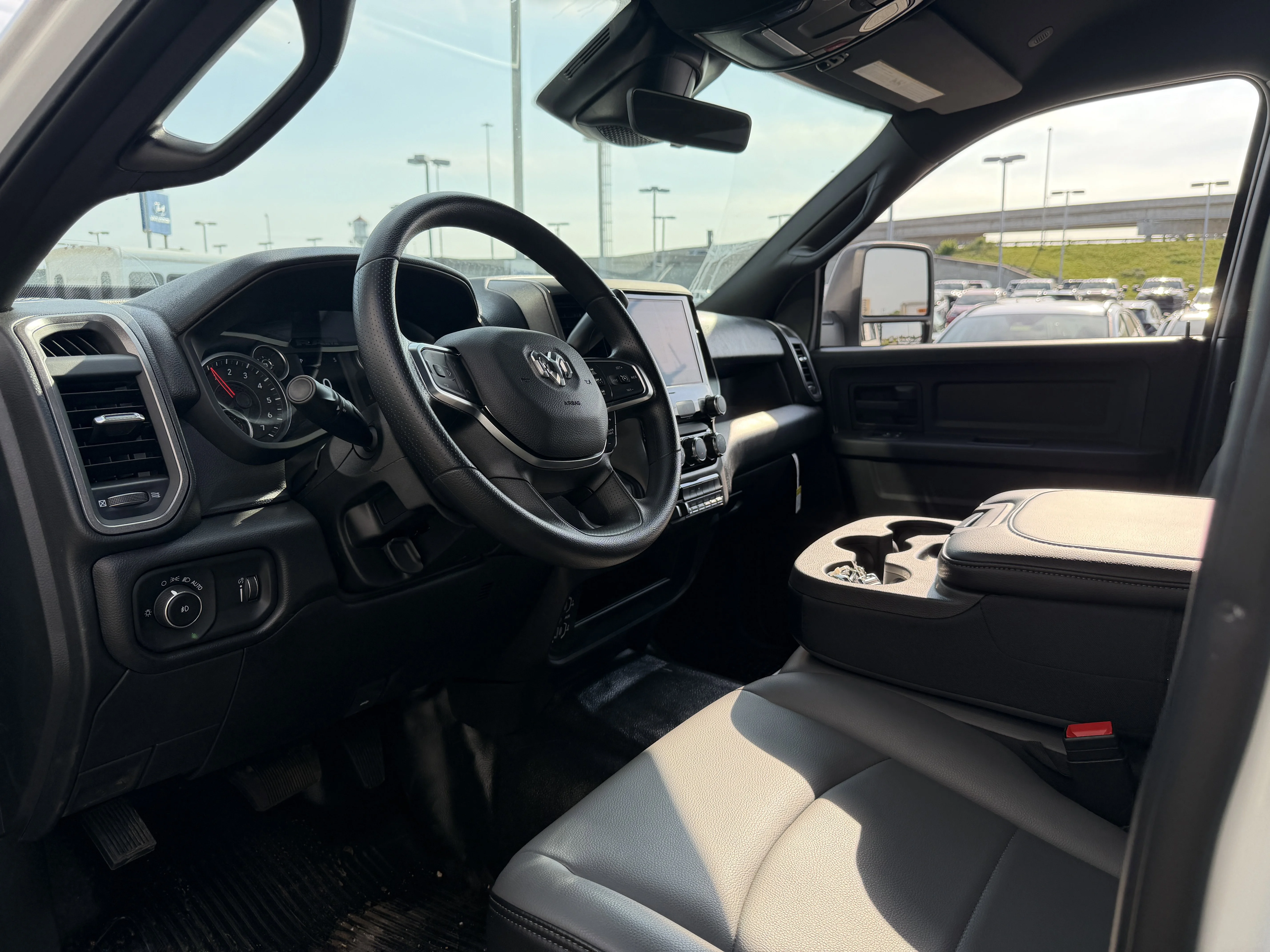 2026 RAM 3500 Chassis Tradesman - Photo 26