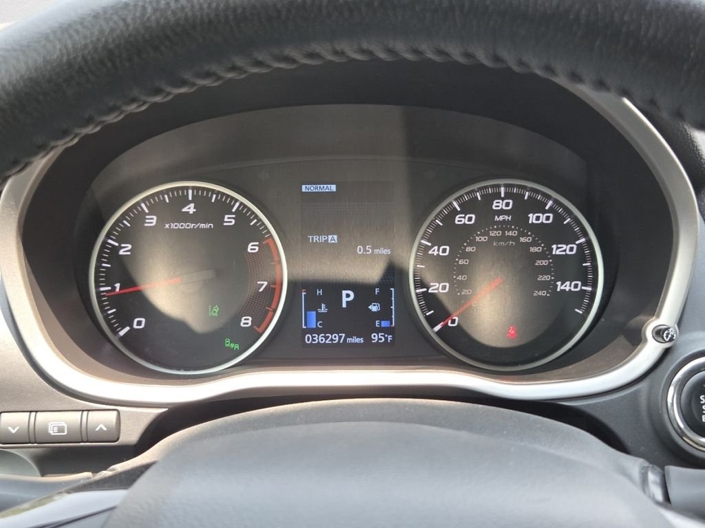 Used 2023 White Diamond Mitsubishi SE image 31