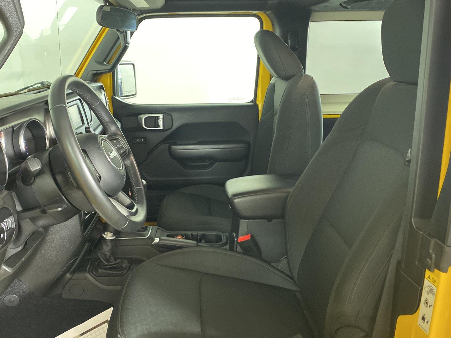 Used 2019 Hellayella Clearcoat Jeep Sport S image 13