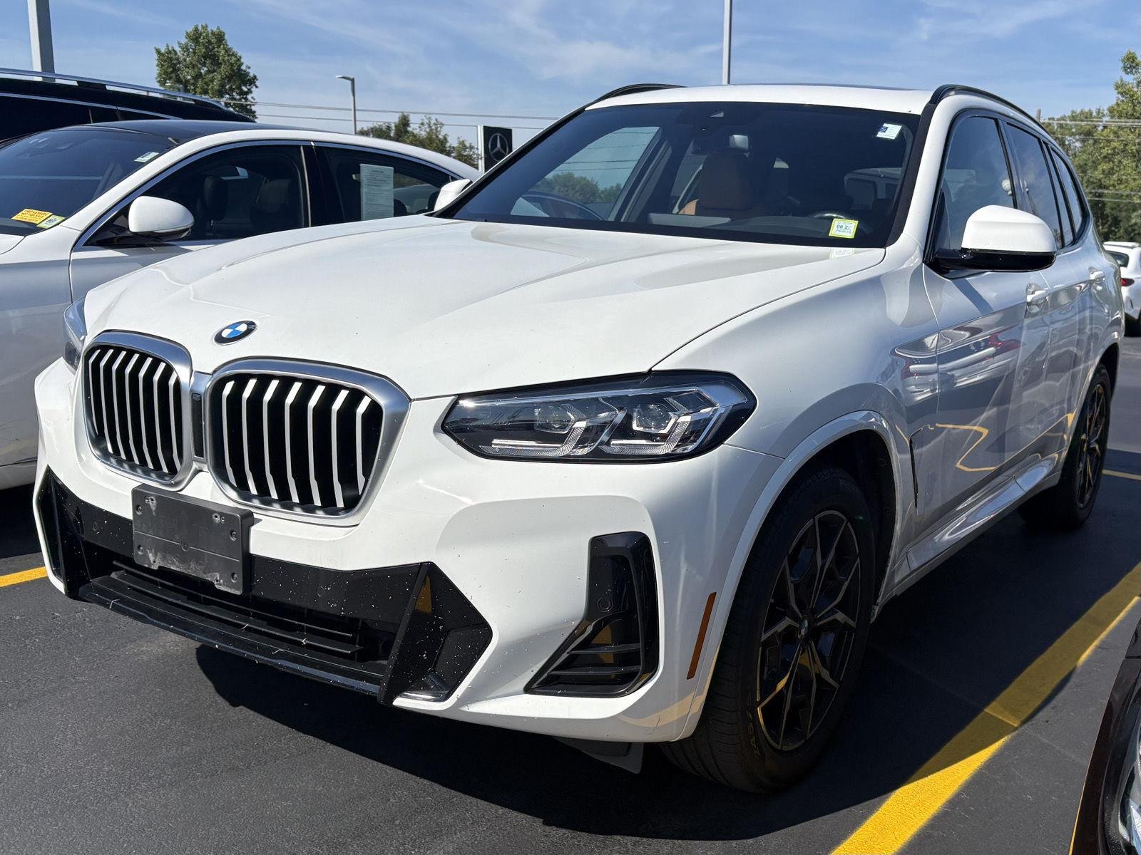 Used 2023 Alpine White BMW xDrive30i image 3