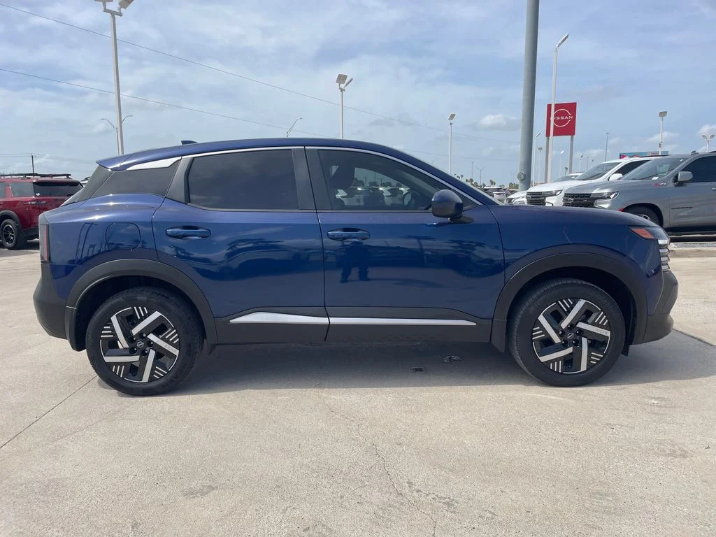 Used 2025 Blue Nissan SV image 6