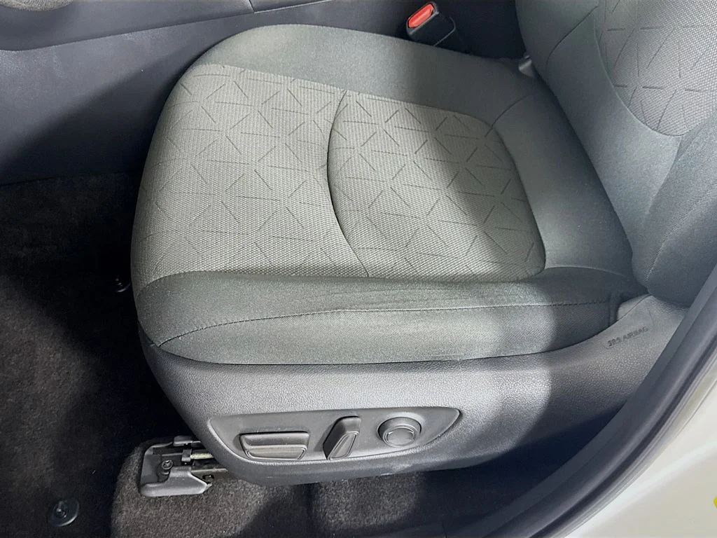 Used 2023 White Toyota XLE image 22
