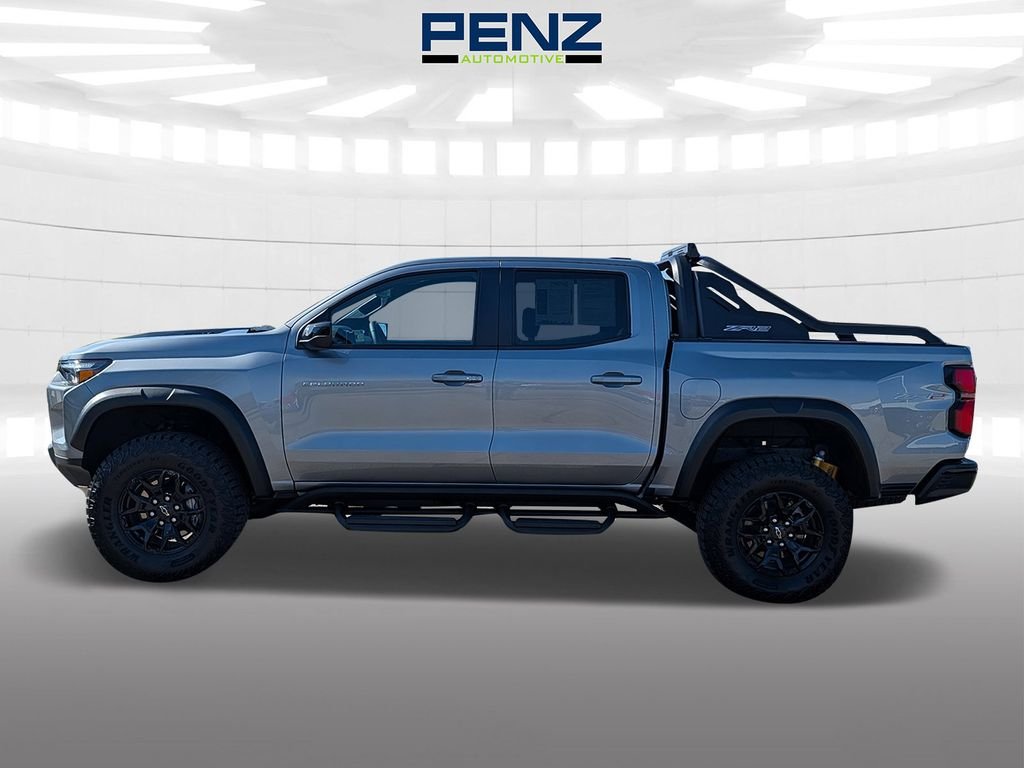 Used 2025 Gray Chevrolet ZR2 image 4