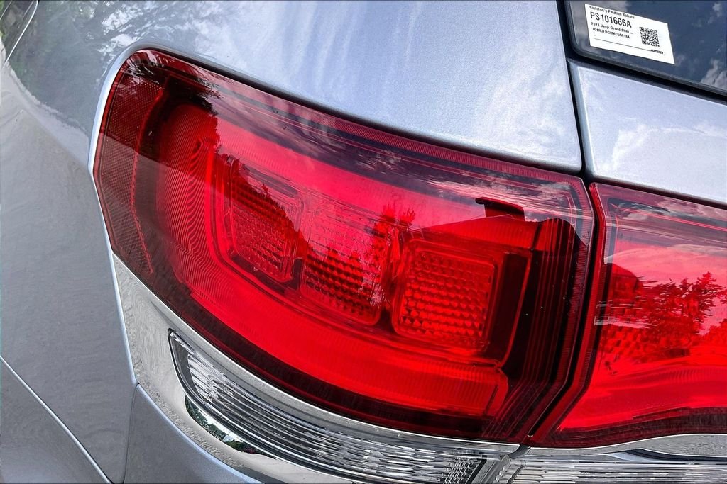 Used 2021 Silver Jeep Limited image 30