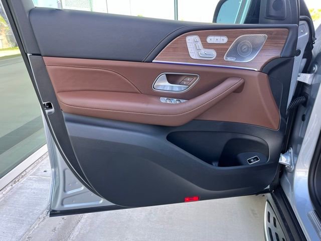 2026 Mercedes-Benz GLS Base - Photo 45