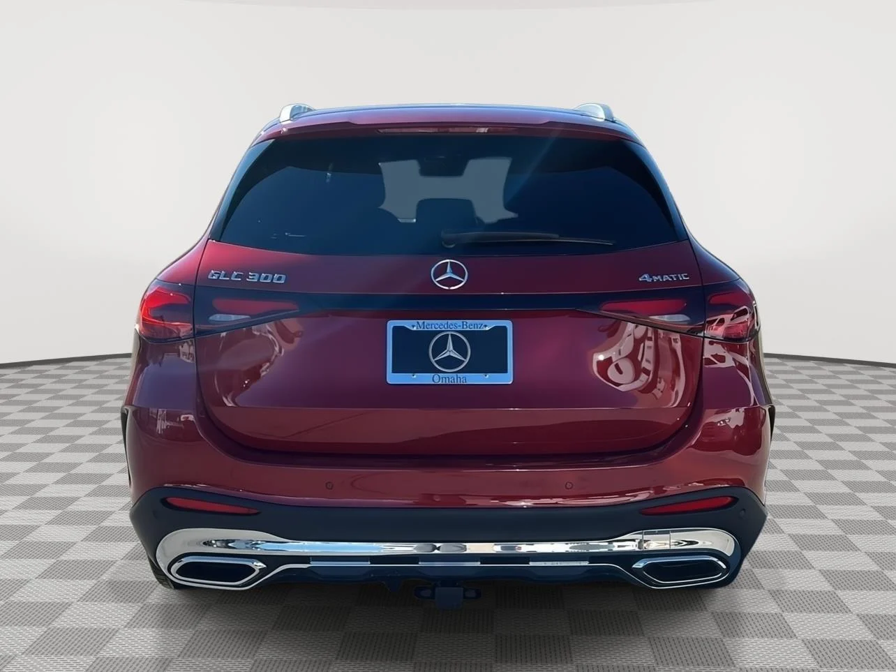 New 2026 MANUFAKTUR Patagonia Red Metallic Mercedes-Benz GLC 300 image 4