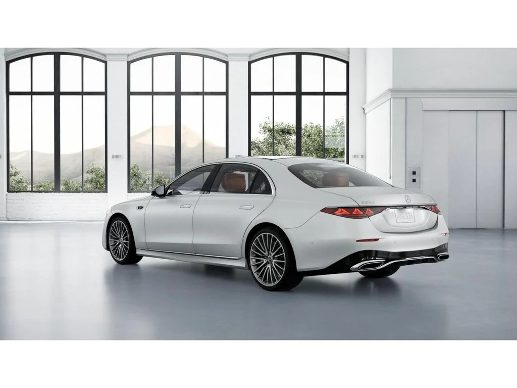 New 2027 White Mercedes-Benz S 580 image 29